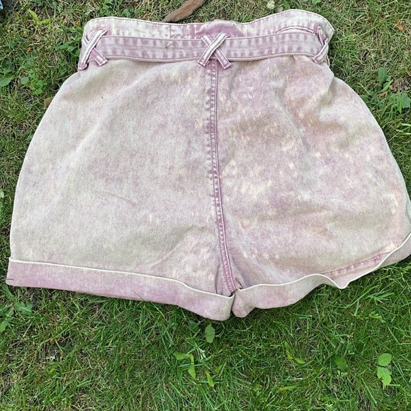 Pink acid washed paper bag waist shorts BDG - Picture 4 of 5